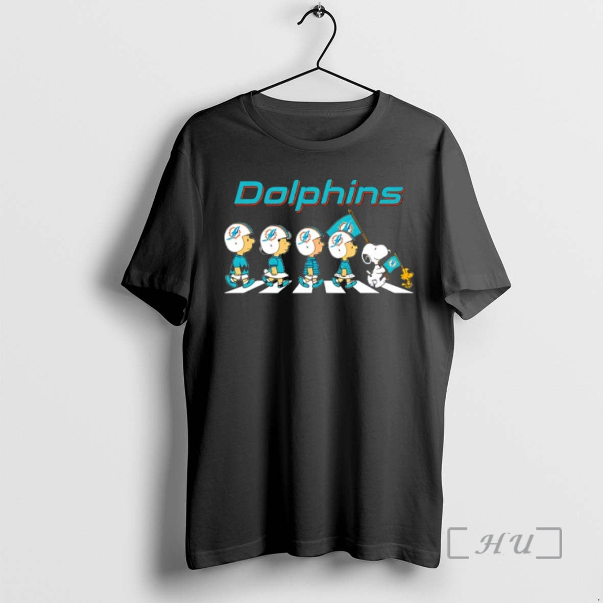 Officials Peanuts X Miami Dolphins Football Flag Walking