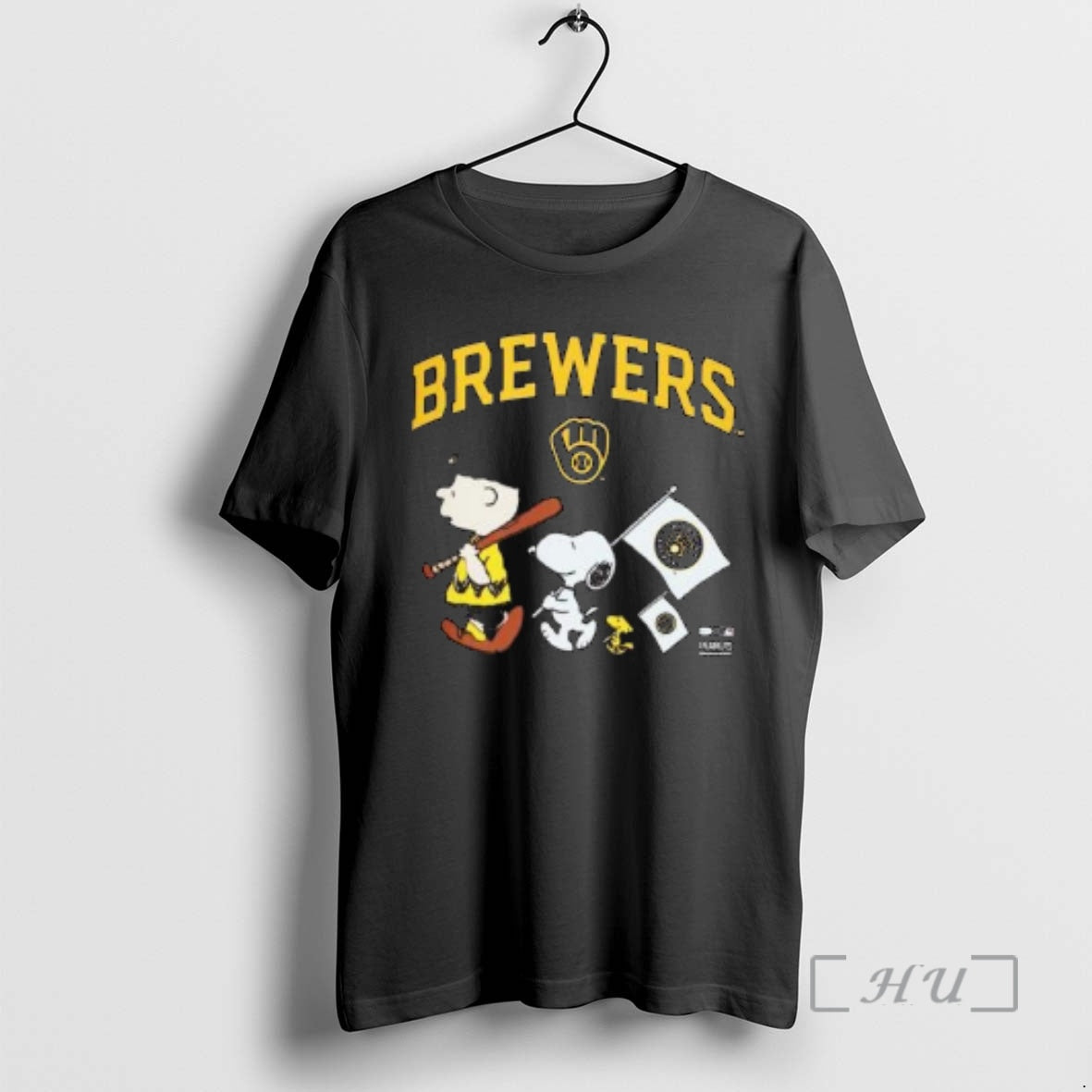 Officials Milwaukee Brewers Peanuts Flag Circle Black