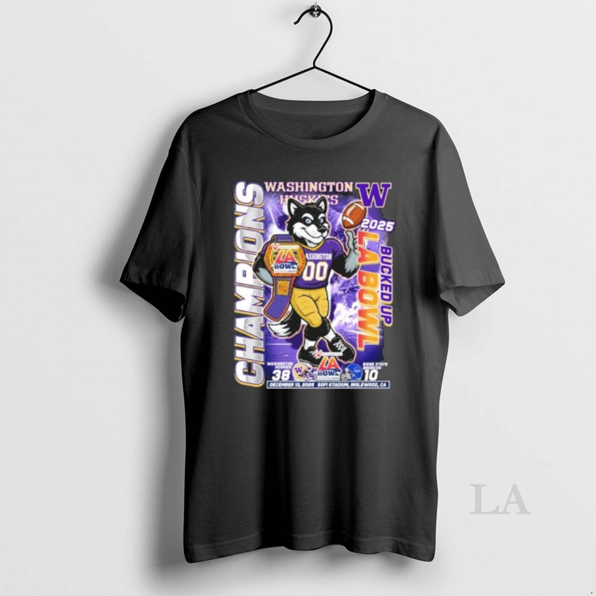 Original Washington Huskies Mascot 2025 Bucked Up La Bowl Champions Score