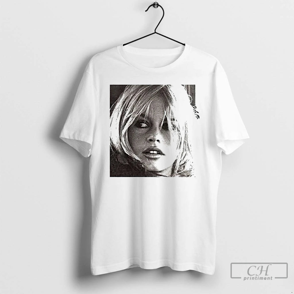 Premium Brigitte Bardot Photo